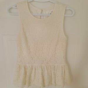 Garage Sleeveless Lace Peplum Top. Cream. XS.